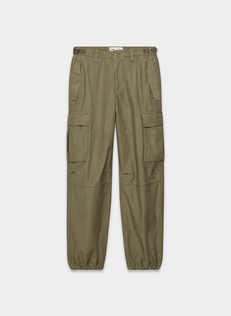 cargohose im vintage-armeegrün