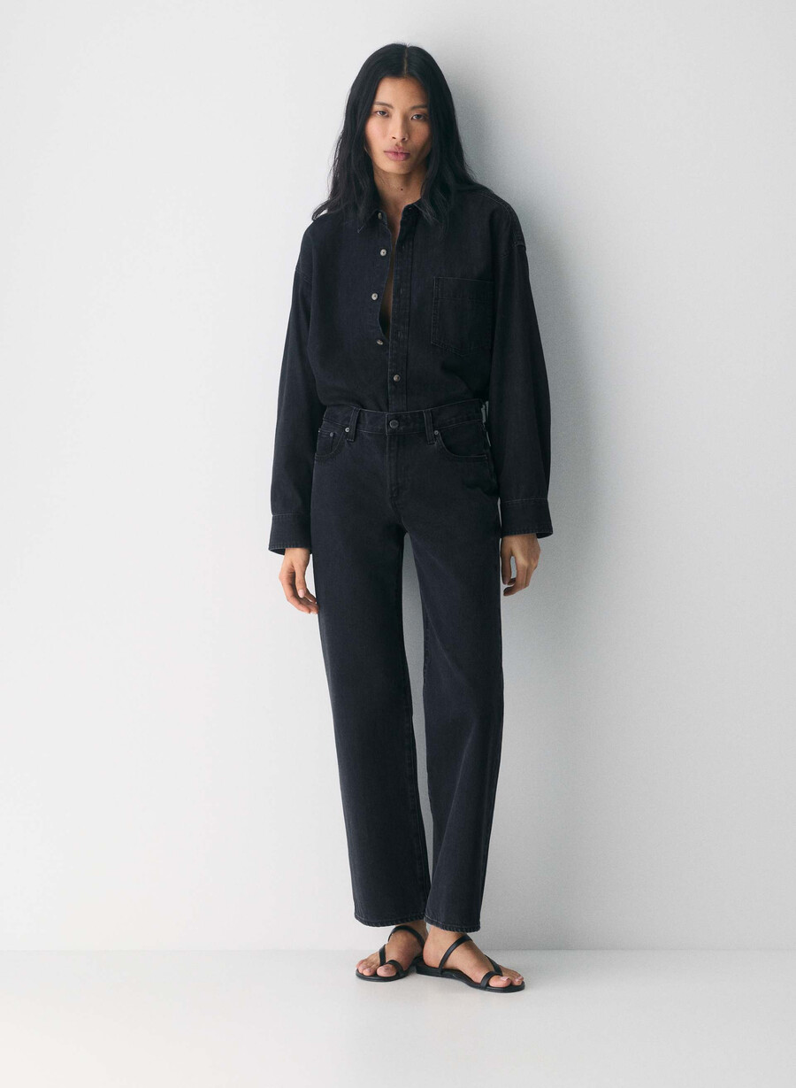 denim forum das bequeme jeanshemd aus den 80ern schwarzer eyeliner