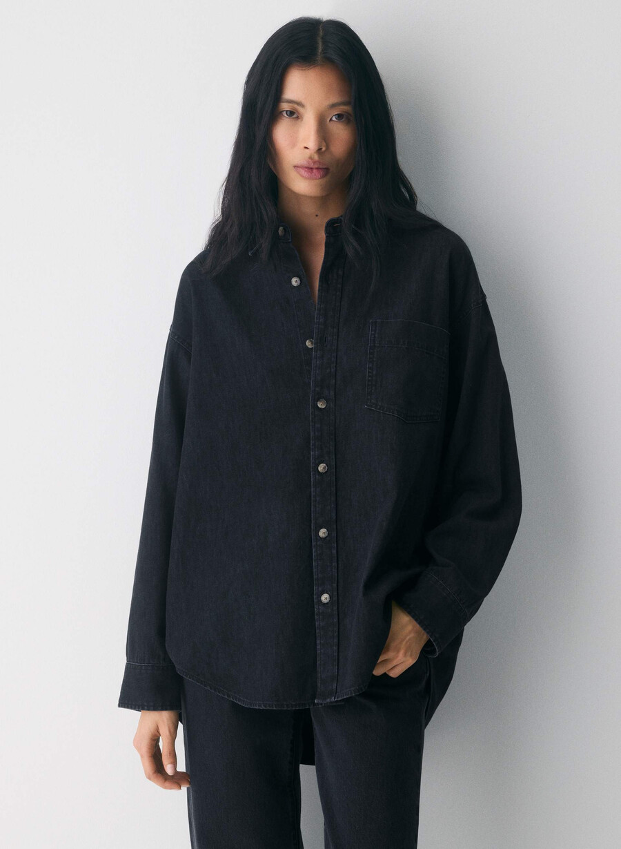 denim forum das bequeme jeanshemd aus den 80ern schwarzer eyeliner