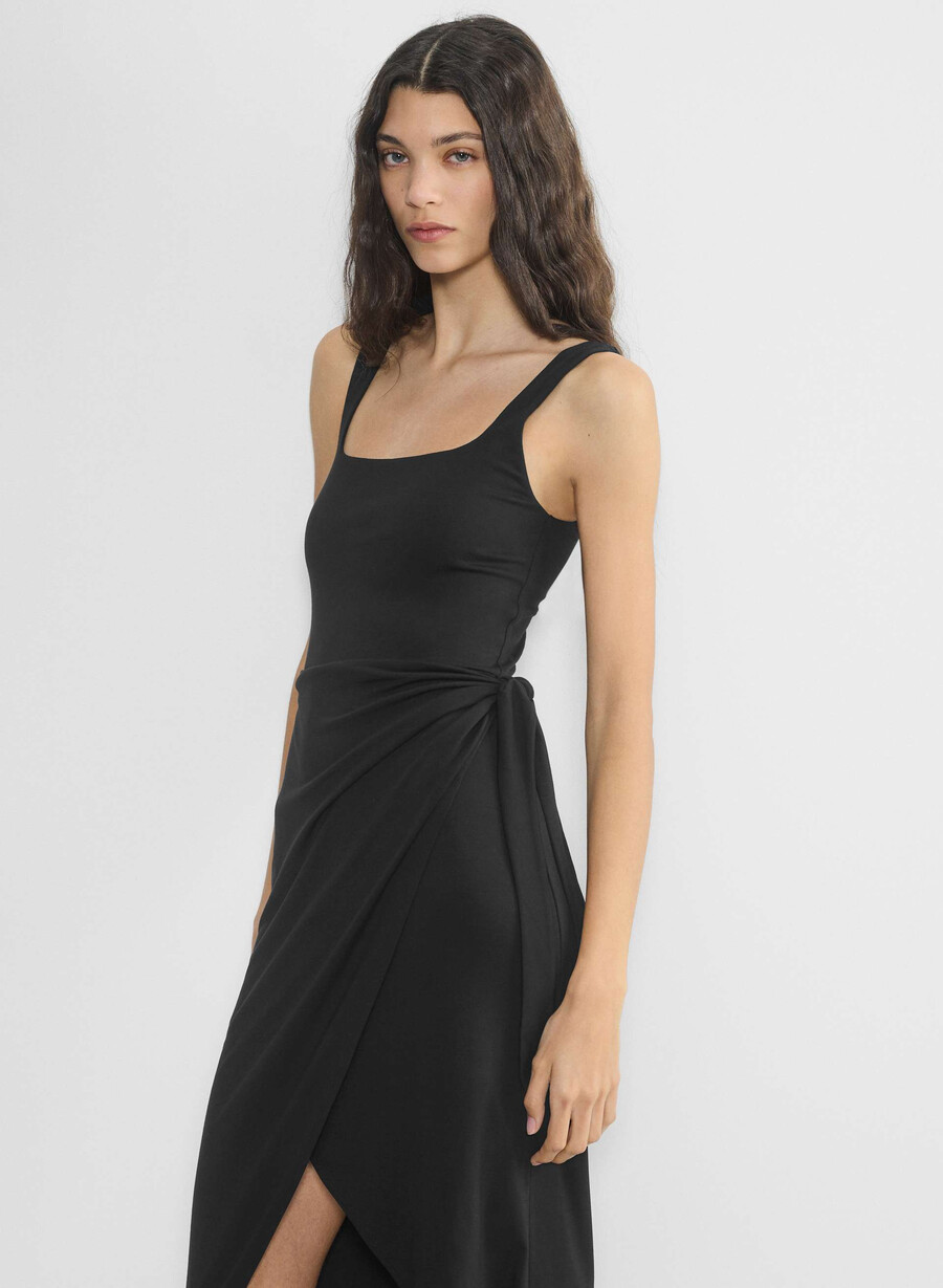 saturn midikleid schwarz