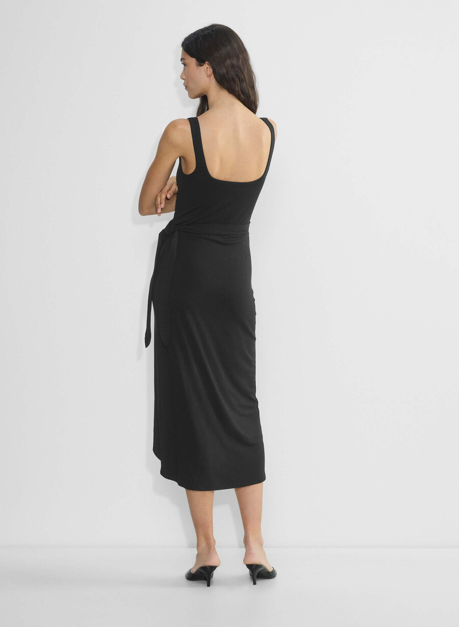 saturn midikleid schwarz