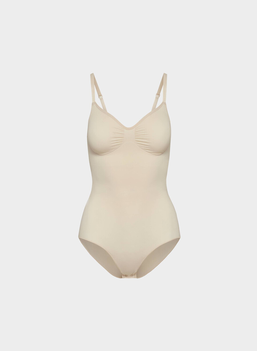 shapeenhance nahtloser ganzkörper-body mit rundumformung sandfarben