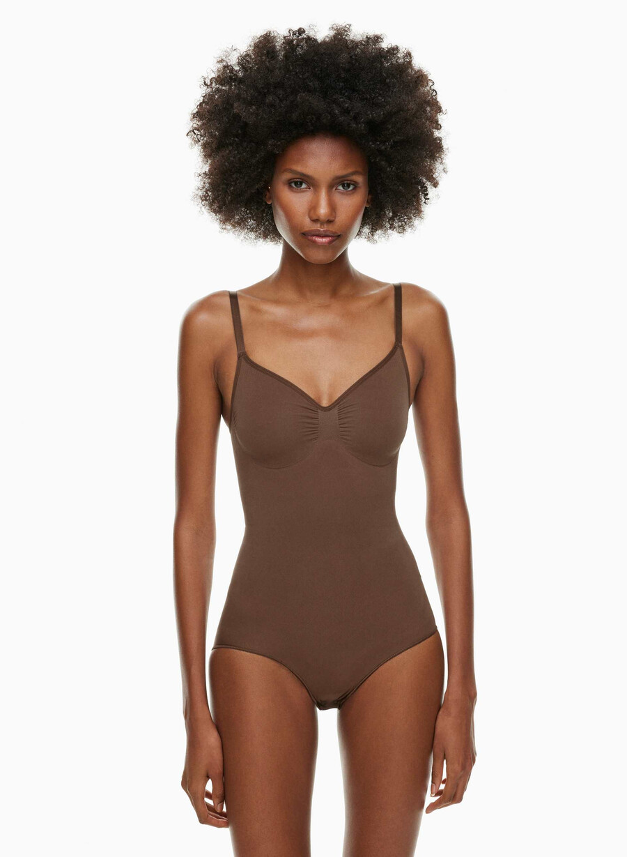 shapeenhance nahtloser body mit vollem po-bereich farbe kakaobohne