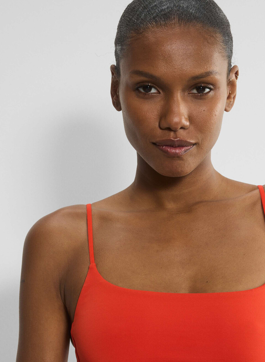original contour squareneck cami hip tank schwarz