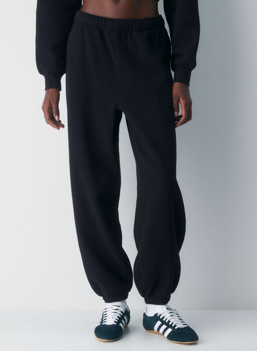 gemütliche mega-jogginghose aus sweatfleece schwarz