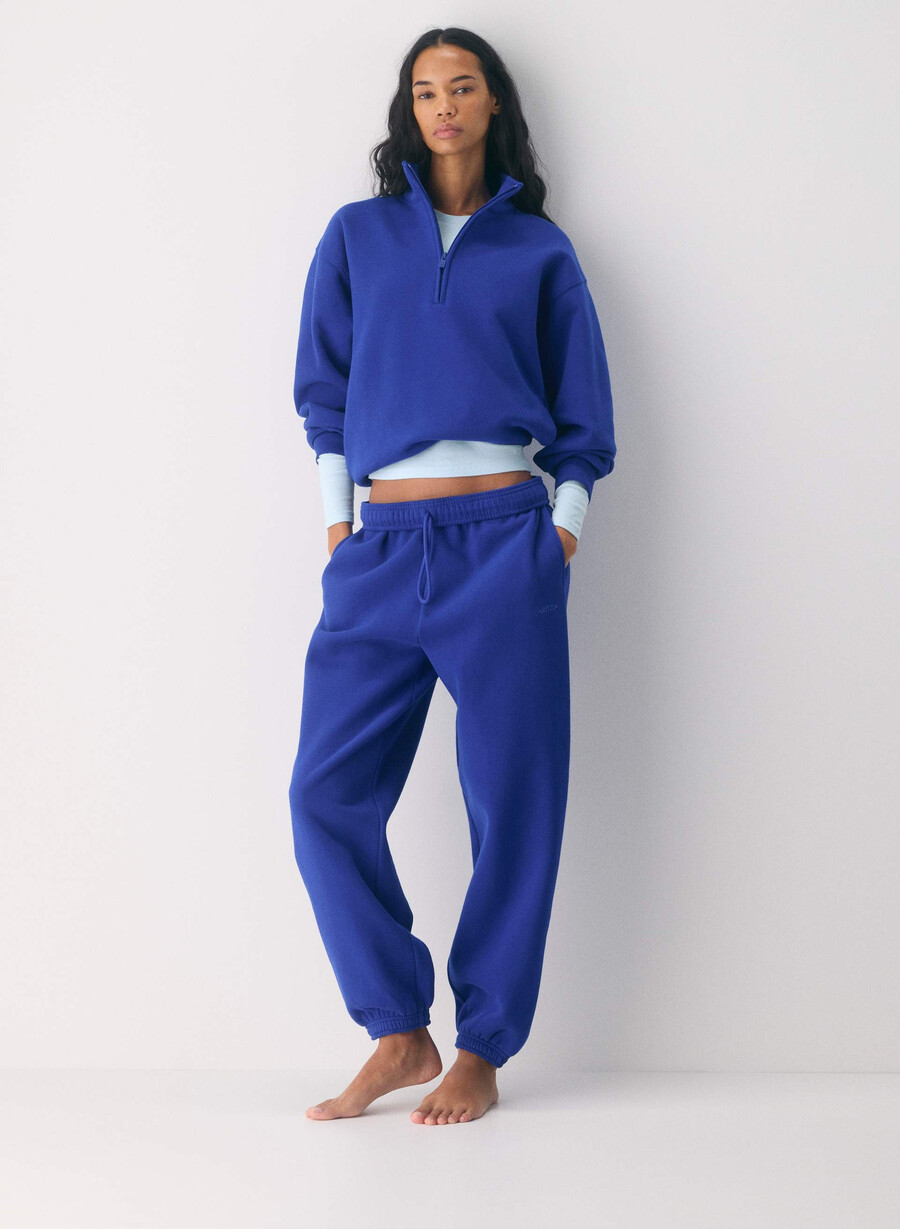 gemütlicher boyfriend-sweatfleece-pullover mit halbem reißverschluss in leuchtendem blau