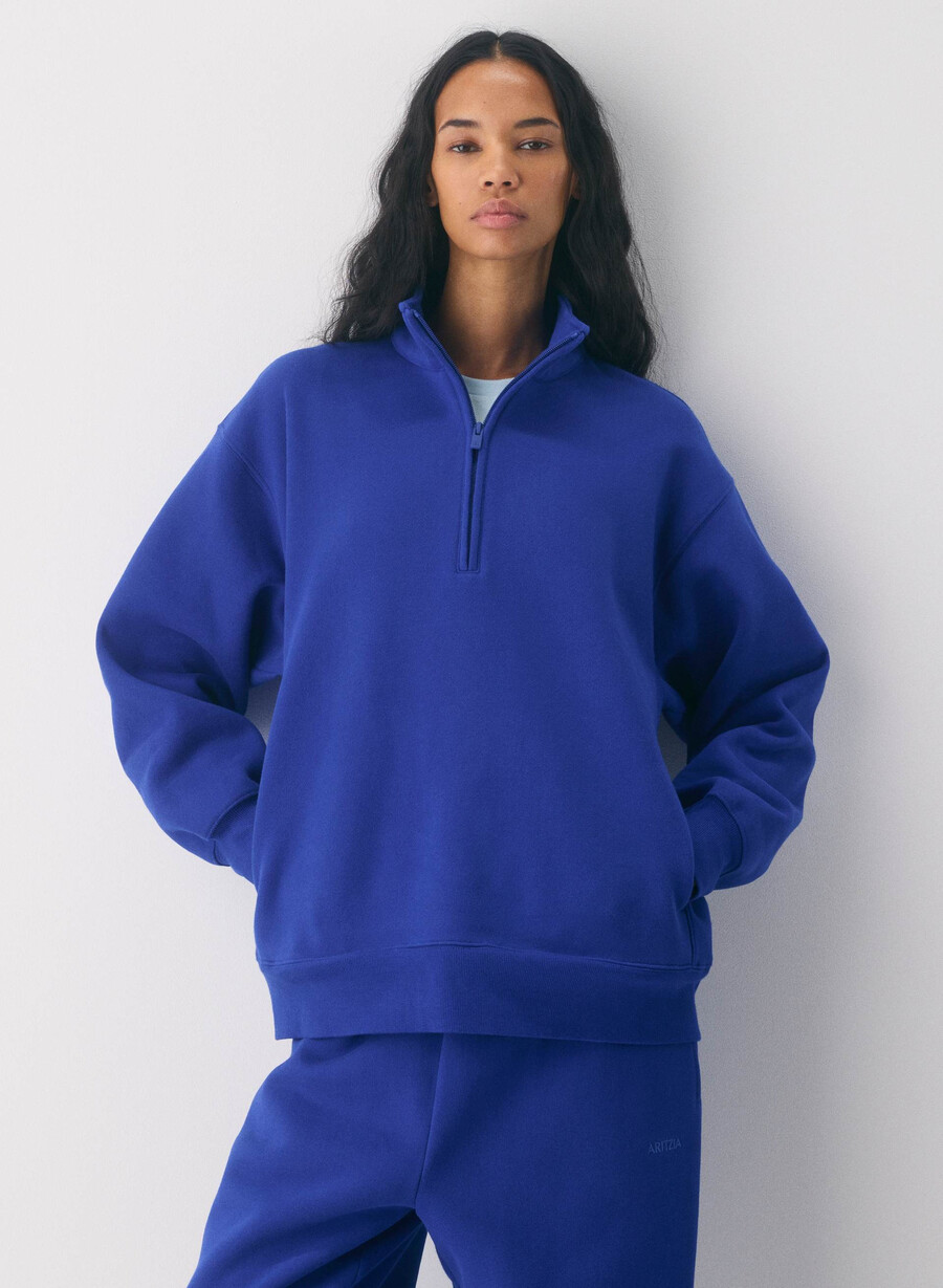 gemütlicher boyfriend-sweatfleece-pullover mit halbem reißverschluss in leuchtendem blau