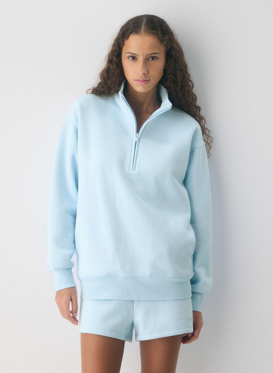 gemütlicher boyfriend-pullover aus sweatfleece mit halbem reißverschluss farbe villa blue