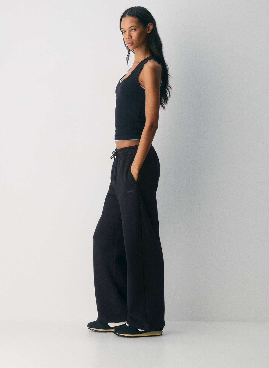 gemütliche boyfriend-sweatpants aus sweatfleece weit geschnitten schwarz