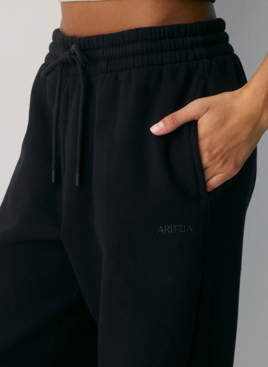 gemütliche boyfriend-sweatpants aus sweatfleece weit geschnitten schwarz