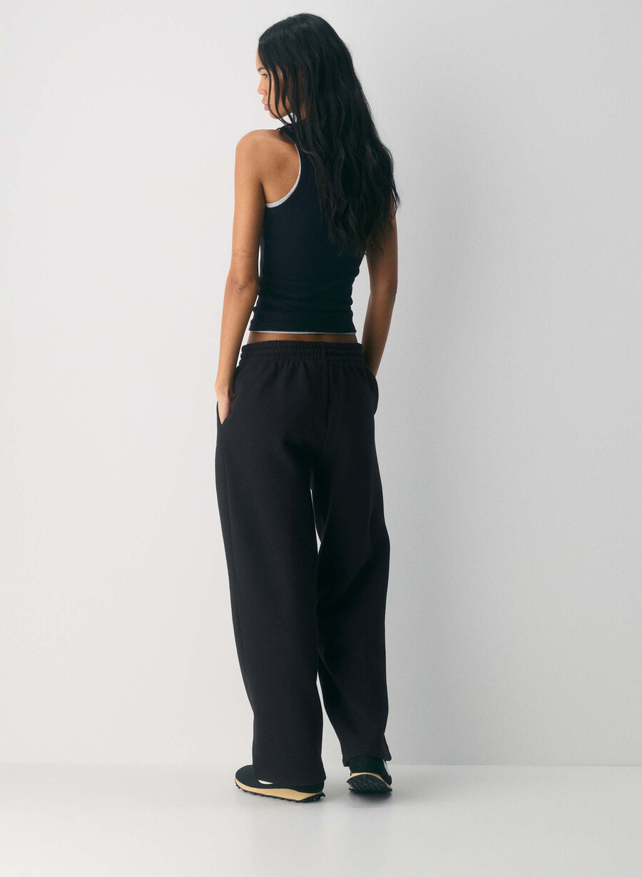gemütliche boyfriend-sweatpants aus sweatfleece weit geschnitten schwarz