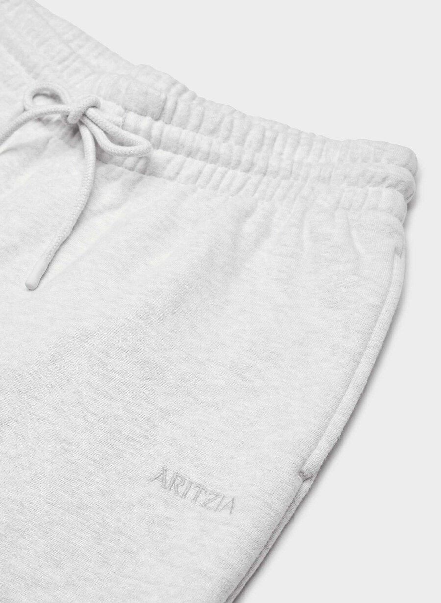 gemütliche boyfriend-sweatpant aus sweatfleece weit geschnitten meliertes weiß