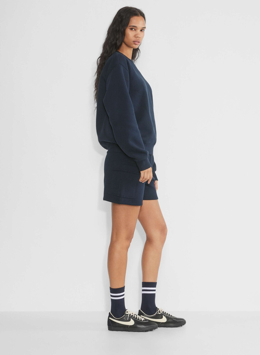 kuschelige sweatfleece mega cargo mid-thigh shorts admiral