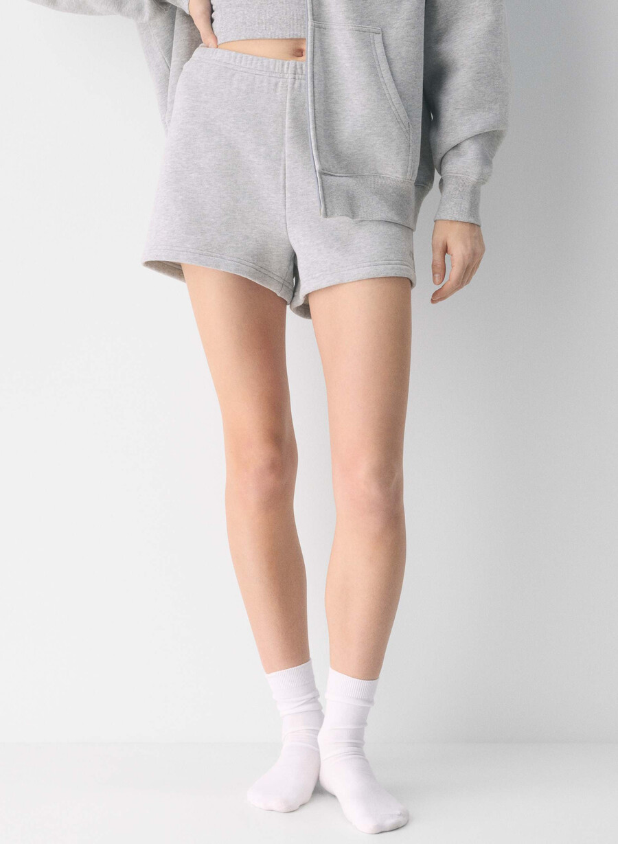 kuschelige sweatfleece-minishorts mit hohem bund heather chrome