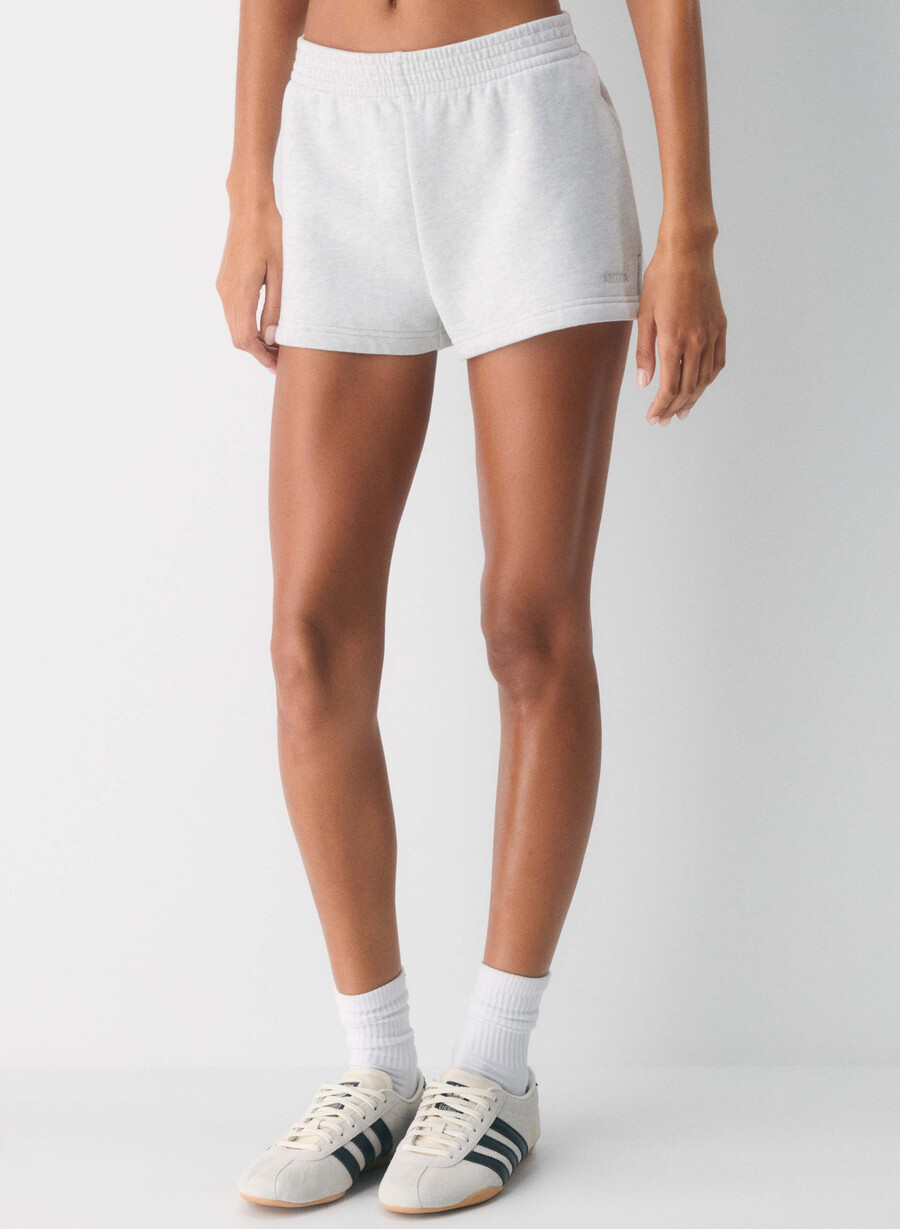 kuschelige sweatfleece-mikroshorts meliertes wolkenweiß