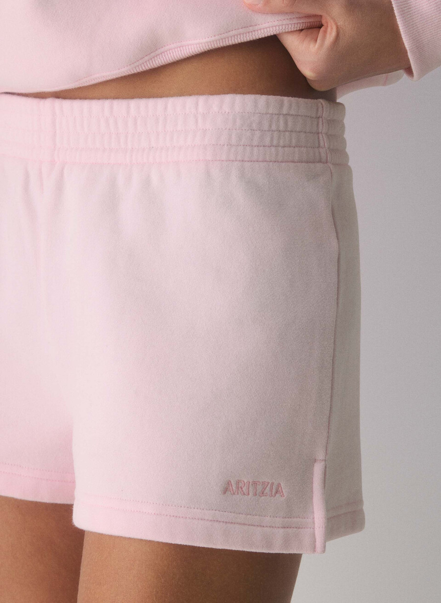 kuschelige sweatfleece-mikroshorts perfekt für villa pink