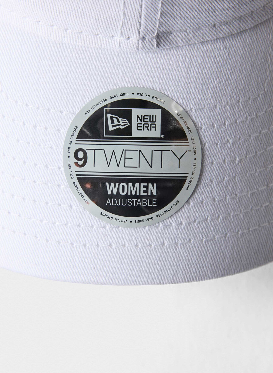 new era x aritzia 9twenty hut weisshero gold