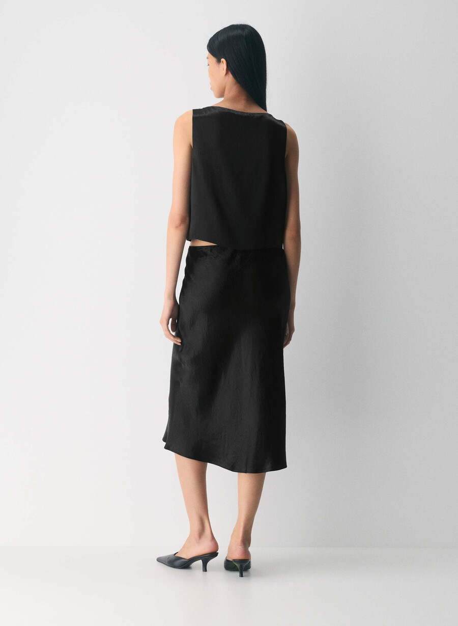 raffiniertes satin-top schwarz