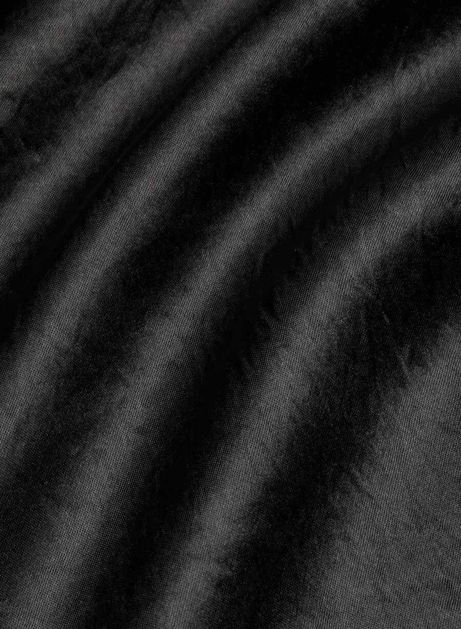 raffiniertes satin-top schwarz