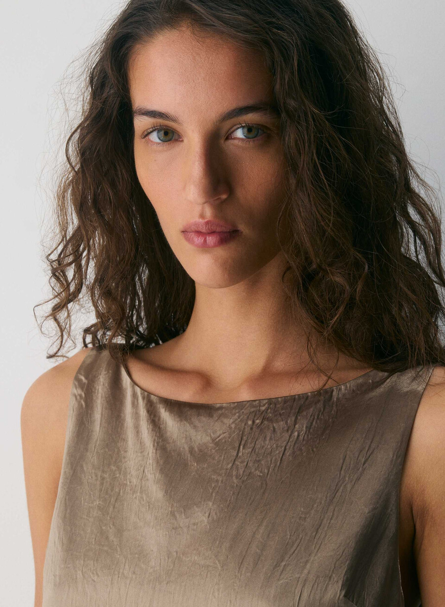 raffiniertes satin-top denude