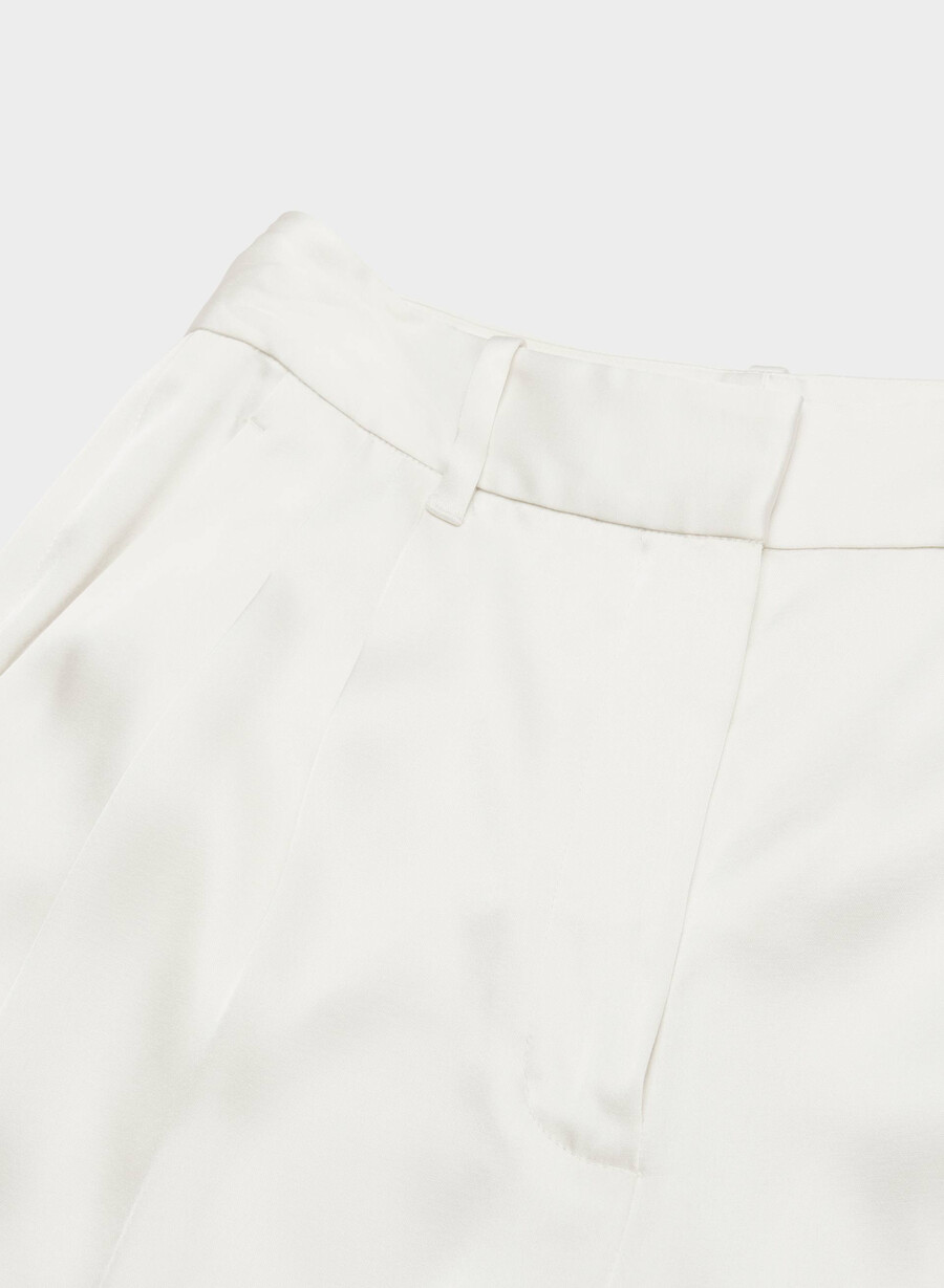 die effortless pant satin light birch