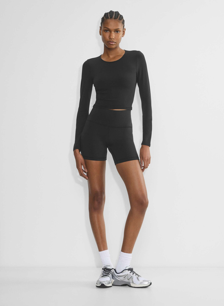 life cheeky hi-rise 5 short black