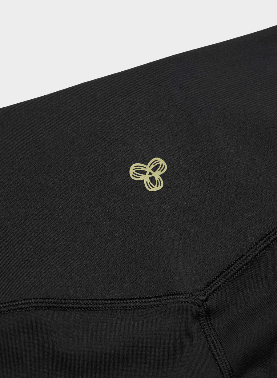 life cheeky hi-rise 5 short black