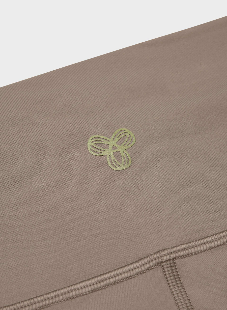 life atmosphere hi-rise 7 short turner taupe