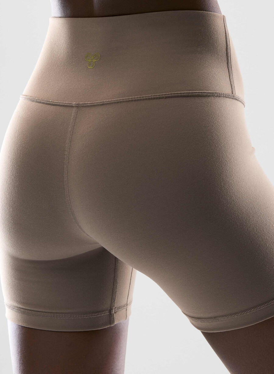 life atmosphere hi-rise 5 short turner taupe