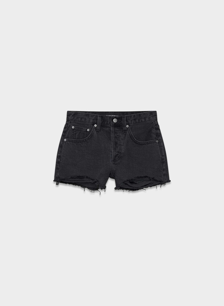 denim forum die vintage-jeansshorts der 90er jahre mit abgeschnittenen kanten schwarzer eyeliner