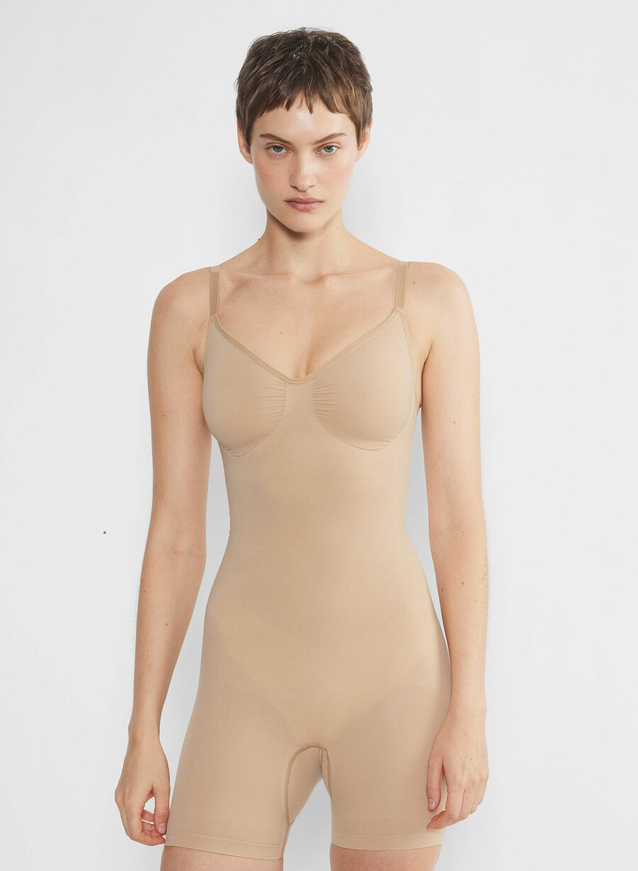 shapeenhance nahtloser body bis zur mitte des oberschenkels farbe soft tan