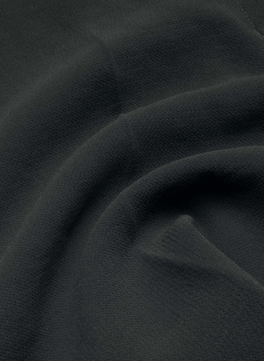 limitless short mid-thigh - crepette schwarz