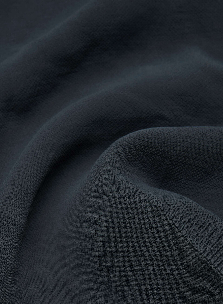 limitless short mid-thigh - crepette dark night navy