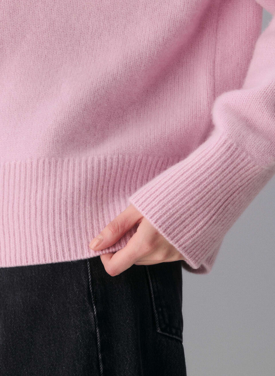 plüschiger kaschmirpullover in oversize-größe mit v-ausschnitt altrosa