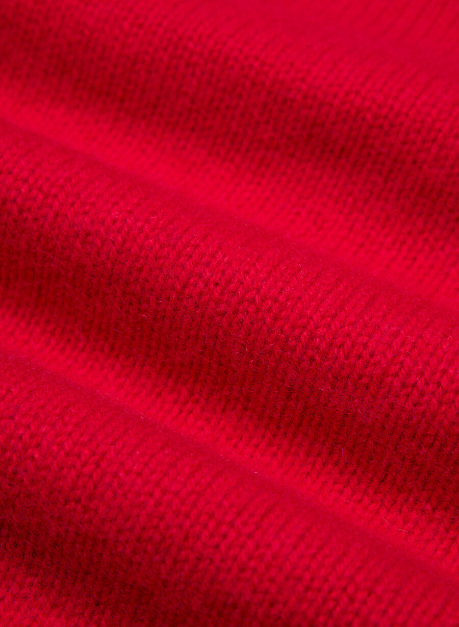 plüschiger kaschmirpullover mit v-ausschnitt oversize in leuchtendem rot