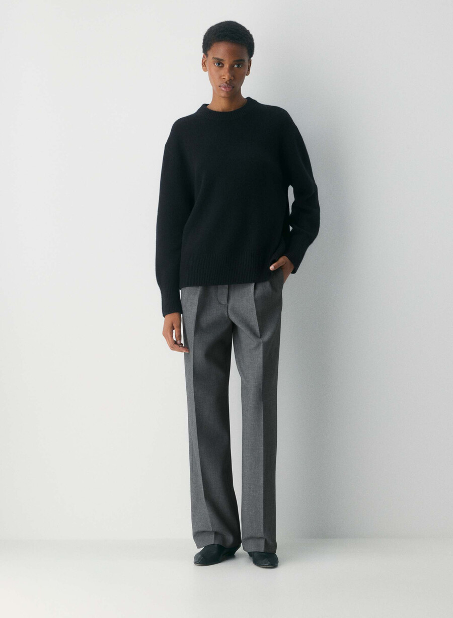 plüschiger kaschmir-oversize-pullover mit rundhalsausschnitt schwarz