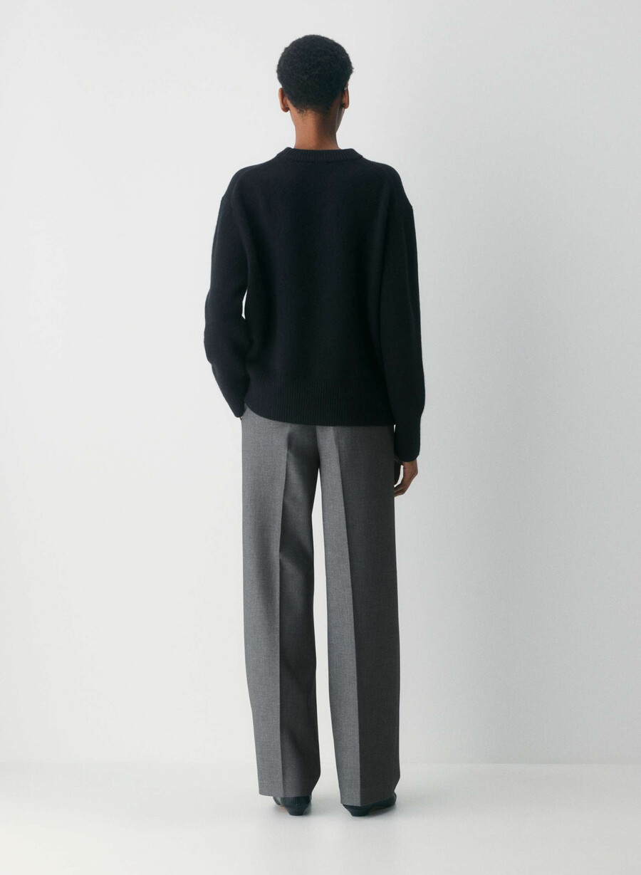 plüschiger kaschmir-oversize-pullover mit rundhalsausschnitt schwarz