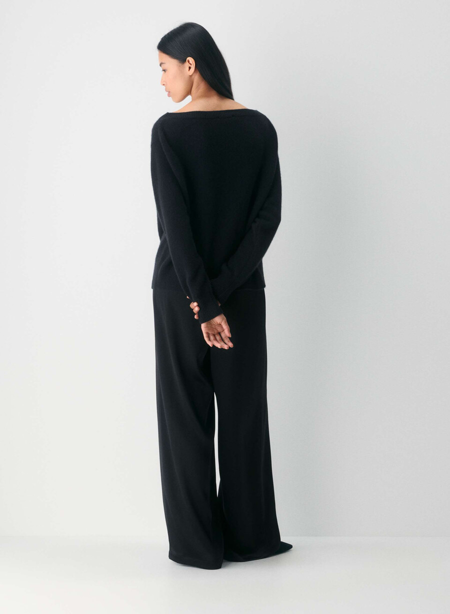 essential cashmere nuance pullover schwarz