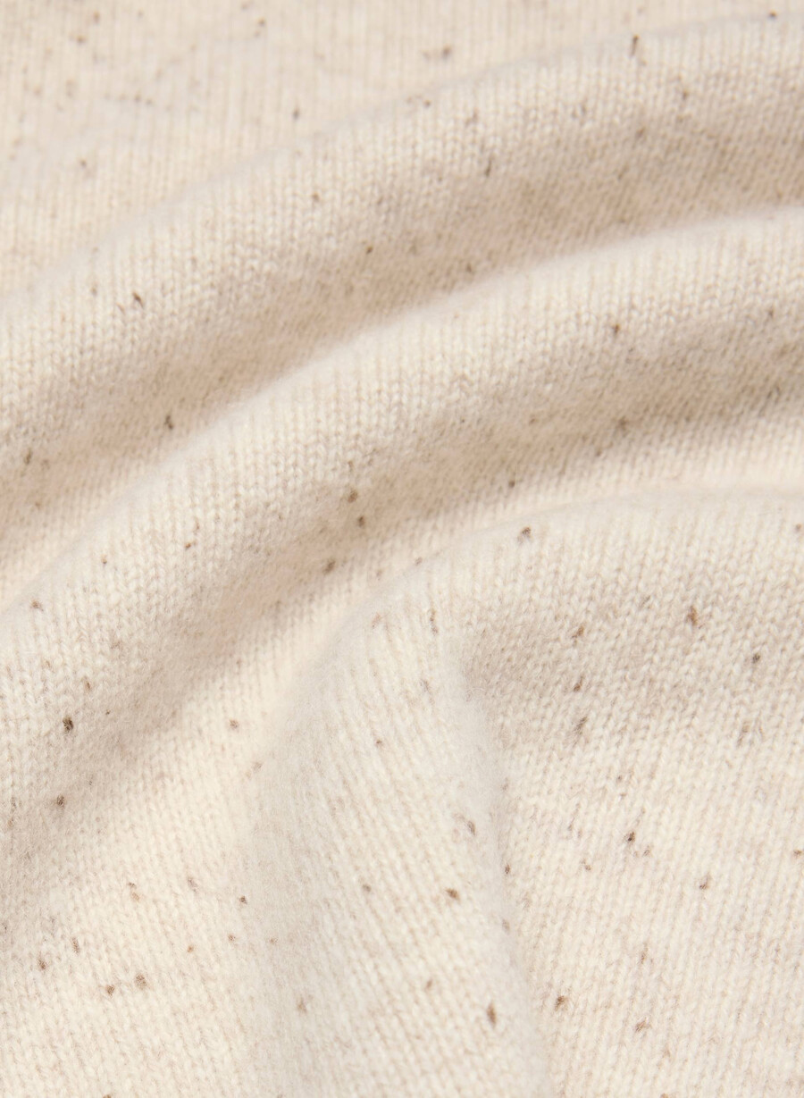 essential cashmere nuance pullover ungefärbt spck haferbeige