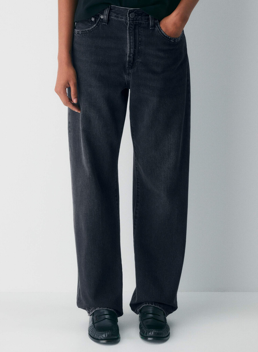denim forum die 90er marlo hi-rise baggy jeans schwarzer eyeliner