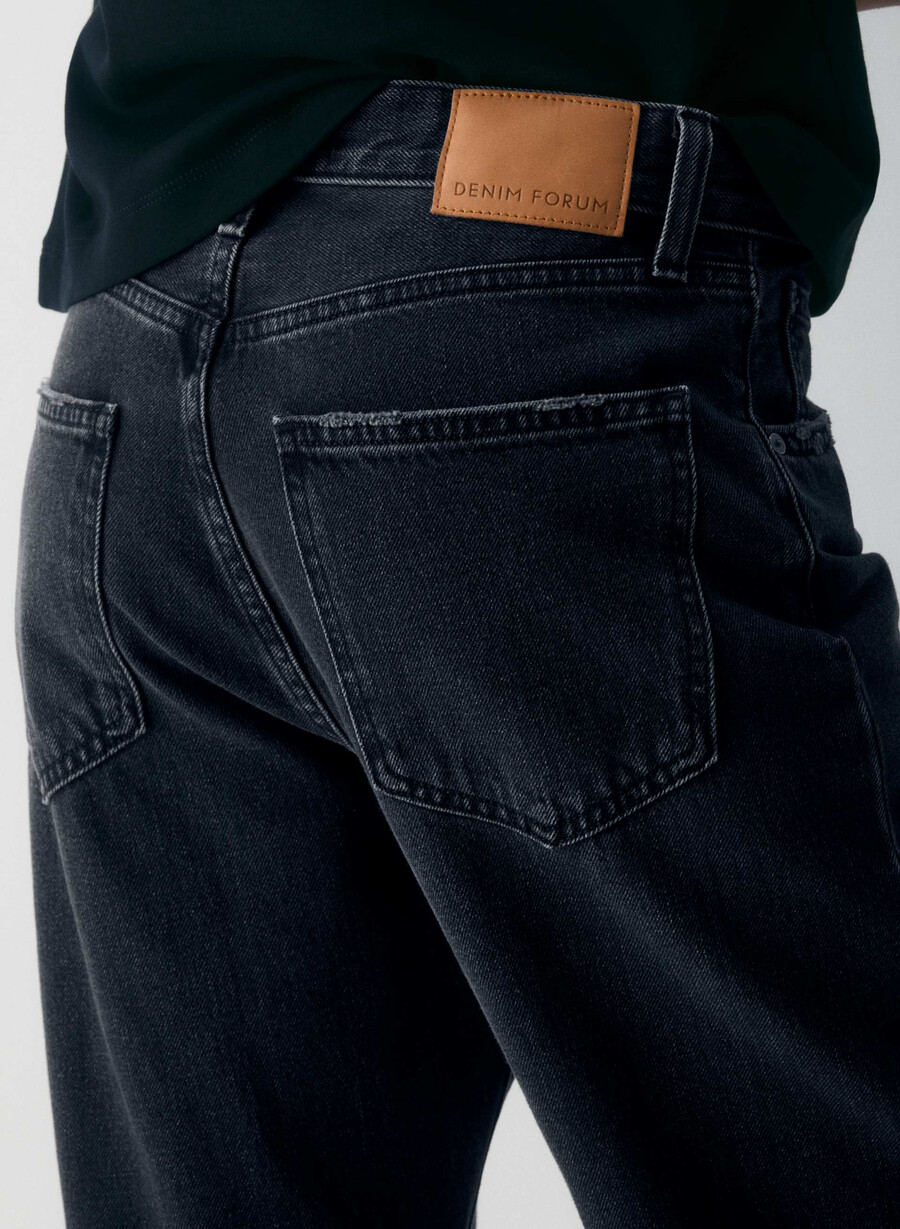 denim forum die 90er marlo hi-rise baggy jeans schwarzer eyeliner