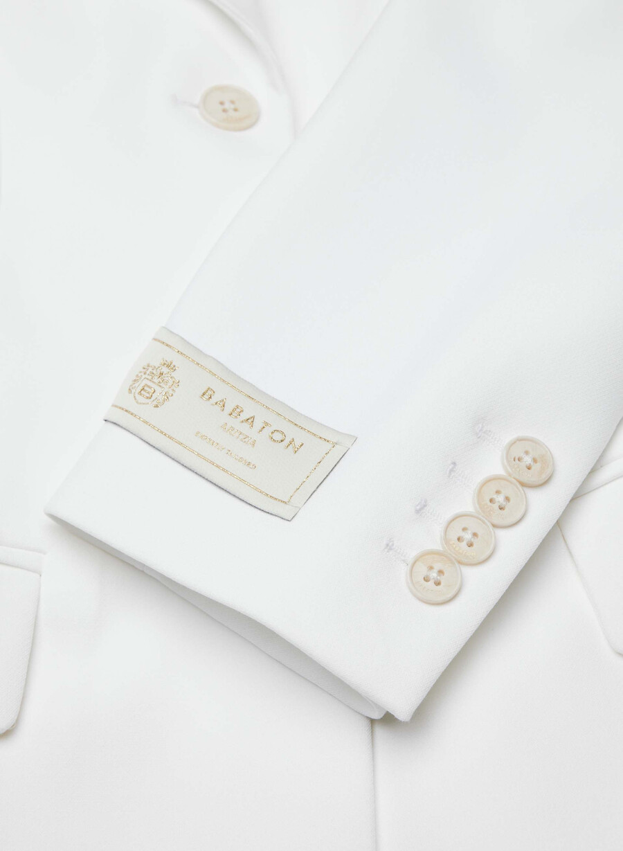 herausragender blazer – reessential white