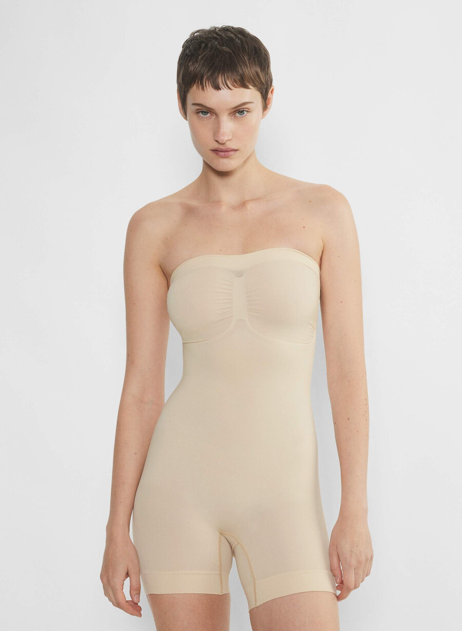 shapeenhance trägerloser jumpsuit sand