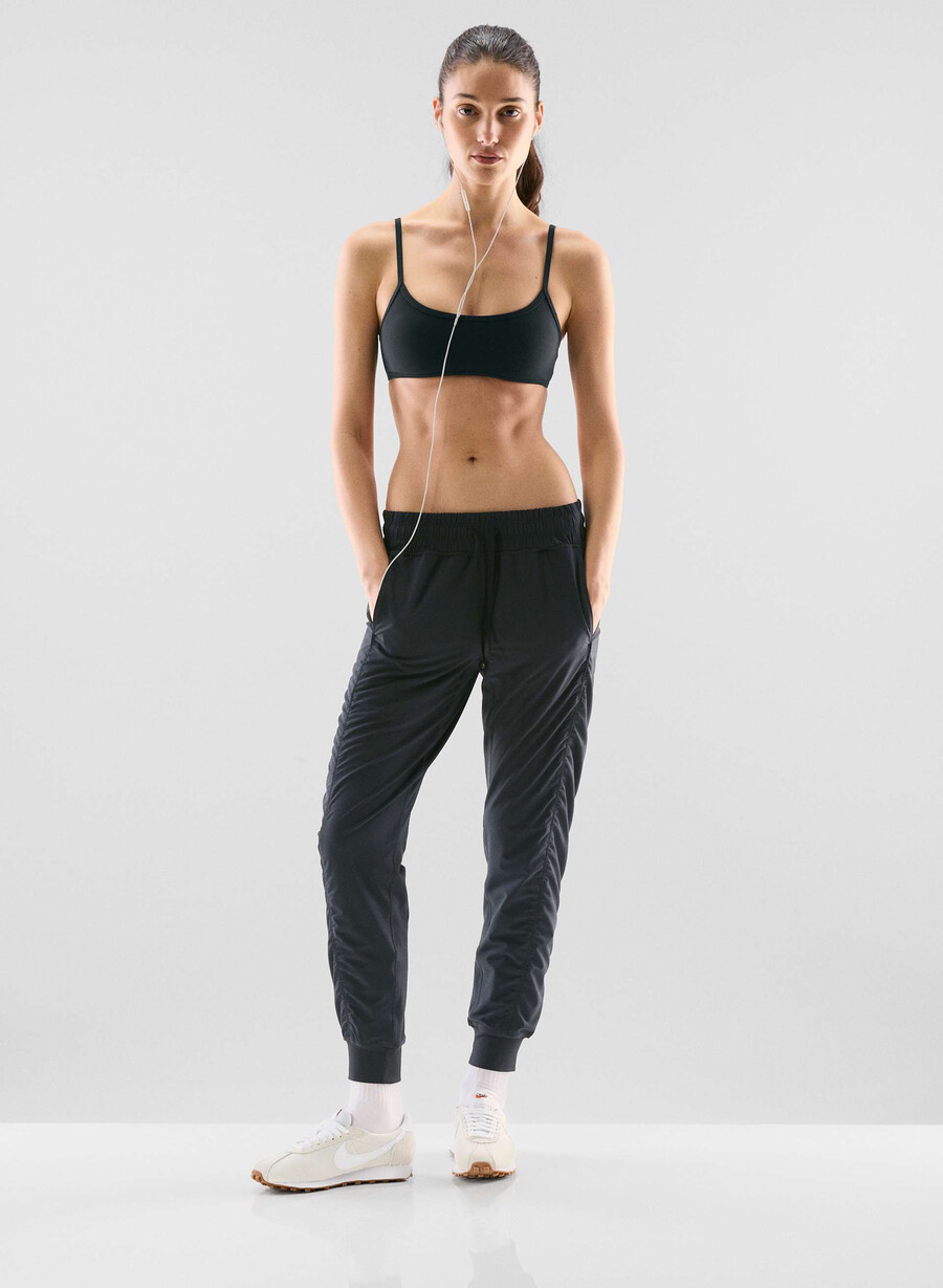 movetech kinetic jogger rich melanite black