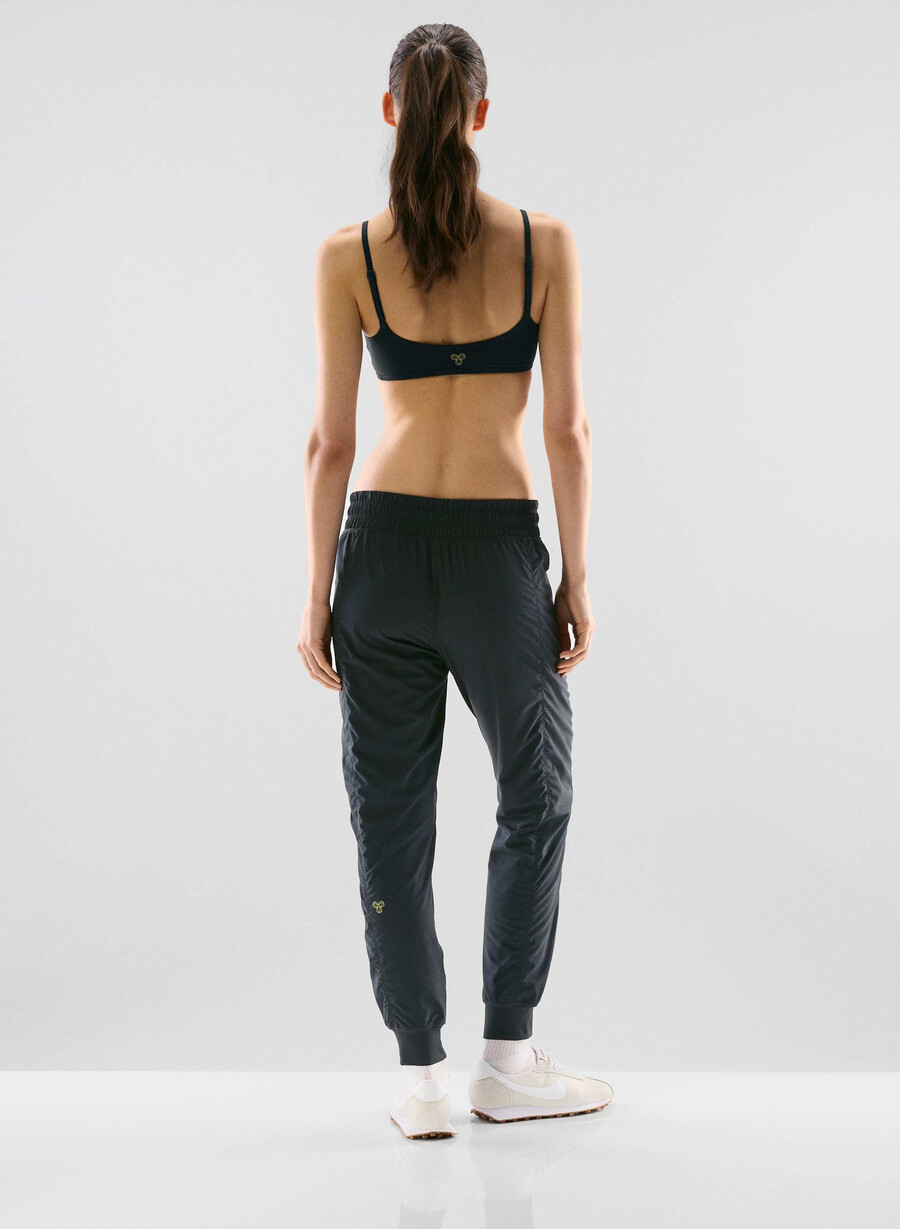 movetech kinetic jogger rich melanite black