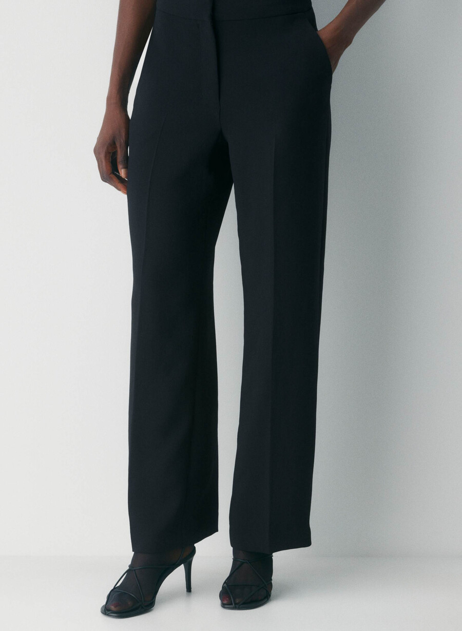 limitless pant curve-fit – krepp schwarz