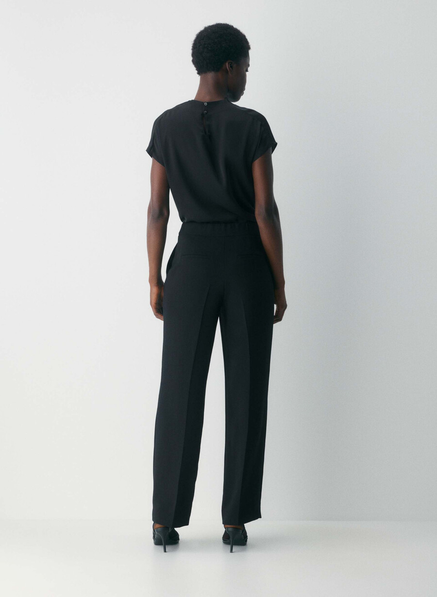 limitless pant curve-fit – krepp schwarz
