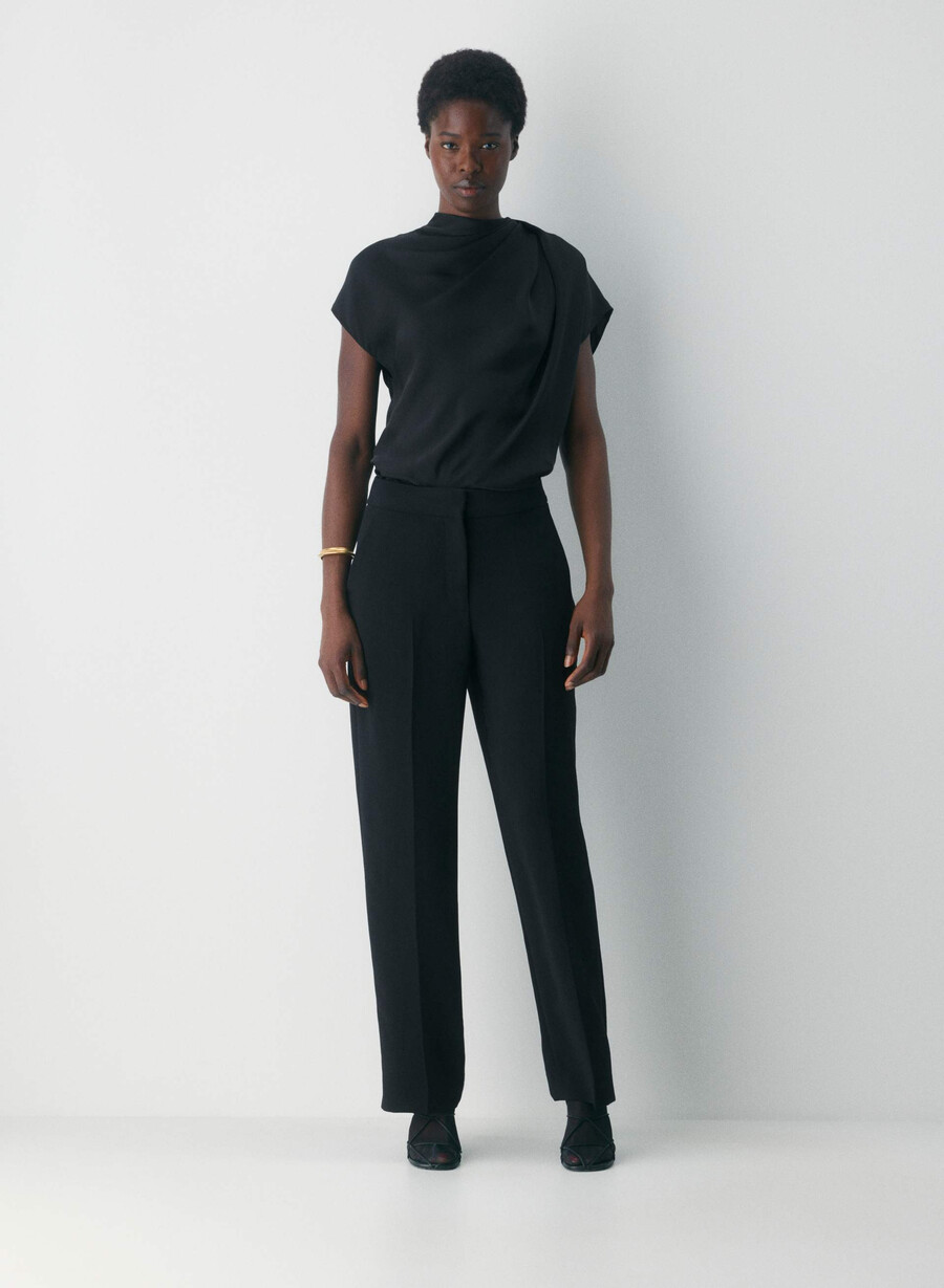 limitless pant curve-fit – krepp schwarz
