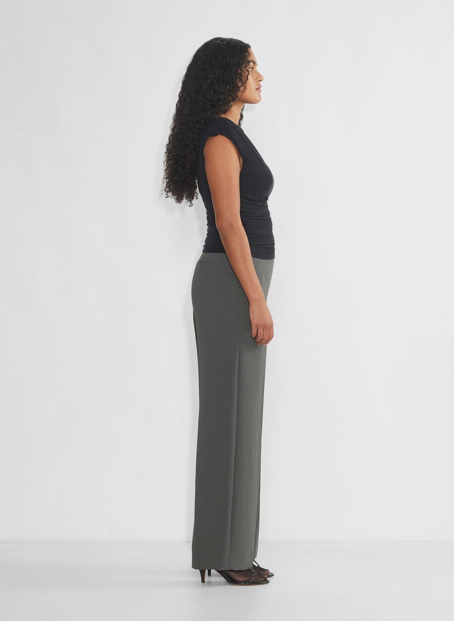 die limitless pant curve-fit - crepette kohlegrau