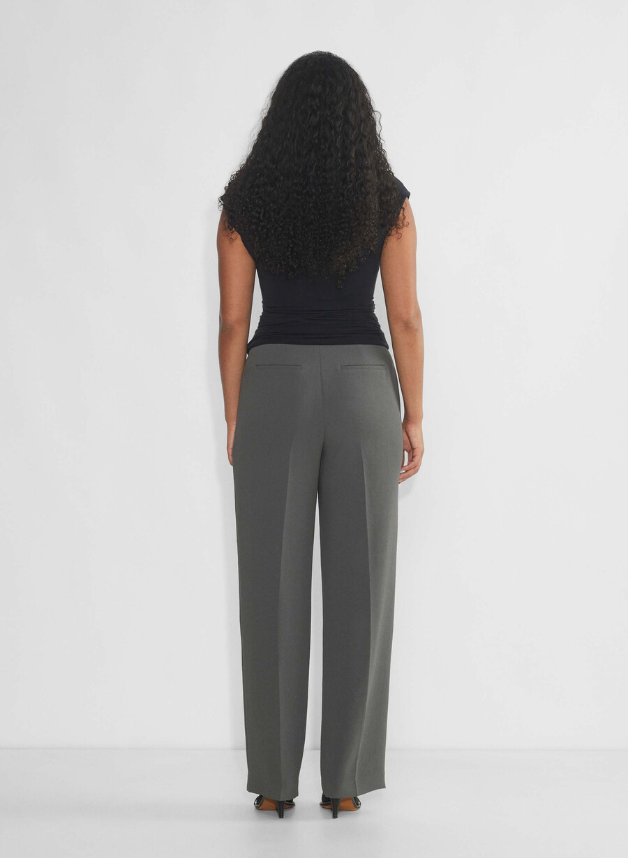 die limitless pant curve-fit - crepette kohlegrau